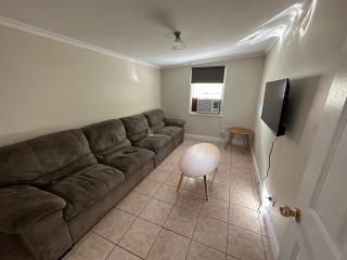 Charming 3 bedroom Workers Accommodation - 4