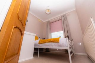 The Grove, 4BR sleeps 7, central, Parking & Wi-Fi - Kenton - 7