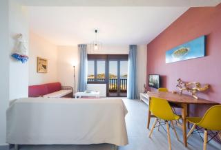 Nereus & Oceanus Beachfront Apartments, Lagonisi Beach #FeelsLikeHome - Ormos Panagias - 6