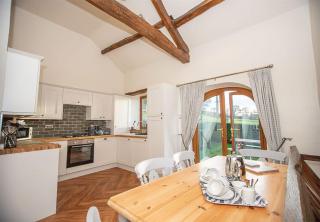 Low Barn, Castle Carrock a luxury, chacterful cottage with 2 dogs welcome and wood burning stove - 4