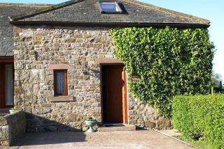 Gill Cottage, Castle Carrock, characterful cottage for romantic break with hot tub and 2 dogs welcome - 9