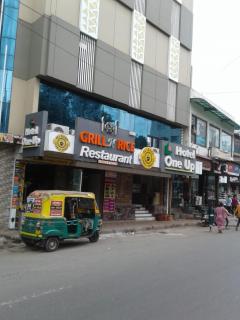 Hotel One Up - Ahmedabad - 6