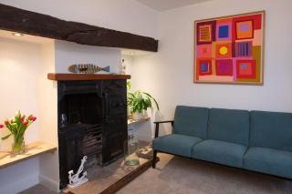 Herring Girl House - Harbourside property, sleeps 8 - Scarborough - 6