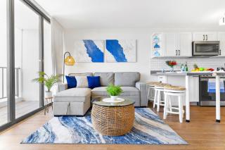 Beautifully Remodeled Ocean View Condo with Free Parking - 2