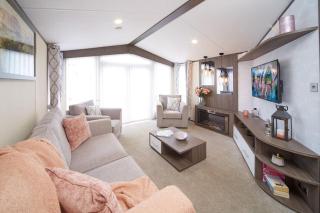 Modern Luxurious Holiday Home with ocean views - Paignton - 0