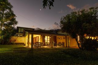 Natureza a 100m da Praia, 4 suítes, amplo jardim - 4