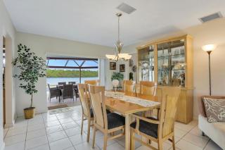 Waterfront home on key lot with pool/view of river - 4