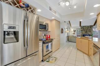 Waterfront home on key lot with pool/view of river - 2
