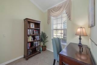 Traditional inland home with pool/spa/steps to shops - 7