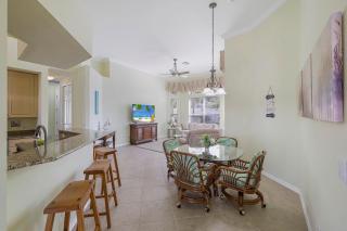 Traditional inland home with pool/spa/steps to shops - 2