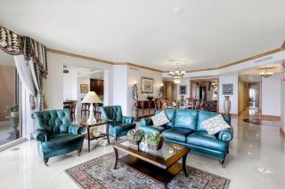 Beauty meets splendor in this beachfront condo - 7