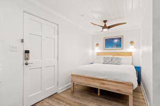 Inn on the Beach - St. Pete Beach - 2