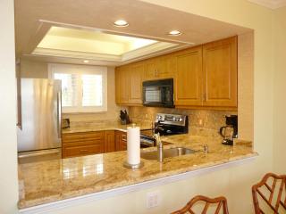 Tranquil waterfront condo with pool and steps to beach - 5