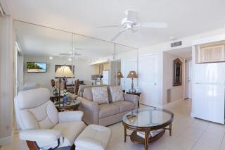 Luxurious beachfront condo with glorious ocean views - 3