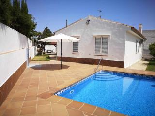 Villa de una planta con piscina, ideal familias - Tarragona - 0