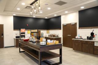 Hampton Inn Lead - 6