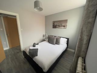 Princes Court, Sea Road - Bournemouth - 6