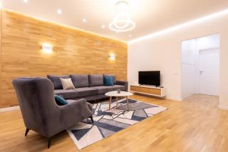 Exclusive 2 Bedrooms Apartment - 0