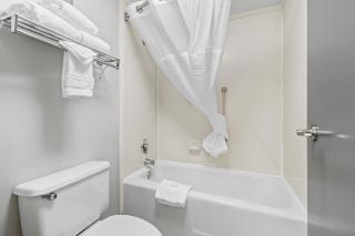 Red Lion Inn & Suites Deschutes River - Bend - Bend - 7