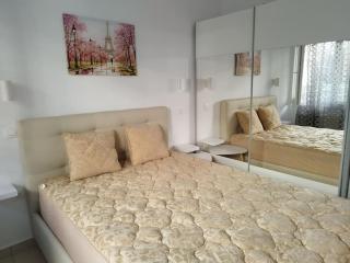 Renovated apartment with garden and parking space - Perea - 7