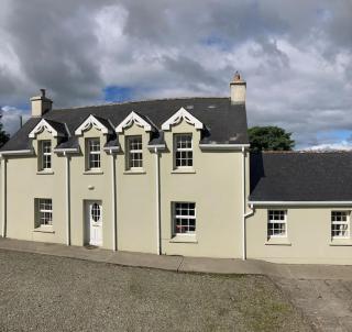 3-Bedroom Cottage With Plenty Space - 1