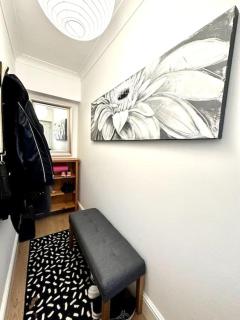 Family & pet friendly house + private garden - Oakhill - 2