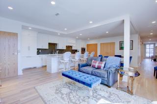 The Charleston Chestnut Mansion - 4