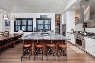 Whispering Pines Chalet - 3