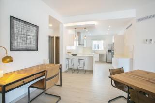 Destination Jelly / Playa Coral Condo - 1