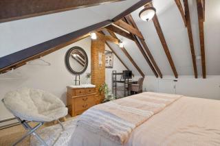 Rare City Home w/ Backyard Fire-pit & Hottub - Lancaster - 5
