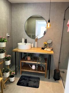 Luxury Artistic Digital Nomad Getaway w/ Terrace - Lissabon - 6