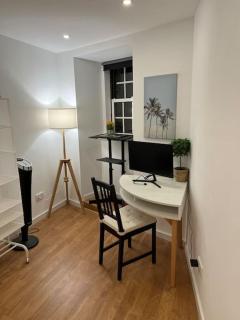 Luxury Artistic Digital Nomad Getaway w/ Terrace - Lissabon - 5