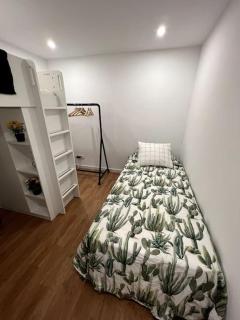 Luxury Artistic Digital Nomad Getaway w/ Terrace - Lissabon - 3