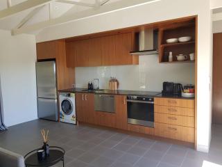 Cable Bay Guesthouse - 8