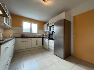 Grande Maison Familiale avec SPA, Plage à Proximité, Jardin et Parking - 10 Couchages - FR-1-246A-153 - Grand-Village-Plage - 3
