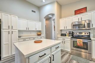 4 Mi to Peoria Sports Complex Family Home with Pool - Glendale - 4