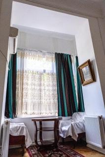 Gutsa Artists Mini-Hotel - Tbilisi - 6