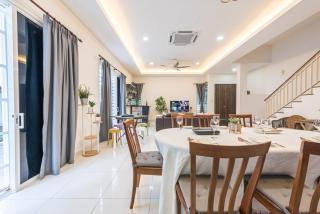 5Bedroom Villa @ Seremban 20pax Netflix Projector Pool - Seremban - 4