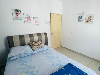 NO 121 NAZIRIN HOMESTAY TMN DESA MANJUNG - Lumut - 2