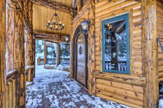 Delightful Cabin Vacation Rental with Fire Pit! - Duck Creek Village - 8