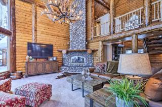 Delightful Cabin Vacation Rental with Fire Pit! - Duck Creek Village - 7
