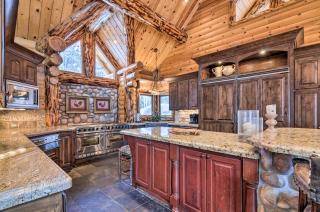Delightful Cabin Vacation Rental with Fire Pit! - Duck Creek Village - 4