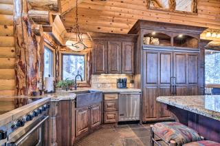 Delightful Cabin Vacation Rental with Fire Pit! - Duck Creek Village - 2