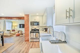 Super Walkable! Historic Home in Dtwn Long Beach - 3