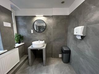 Blooms Boutique Hostel by Friendly Apartments - Poznan - 5