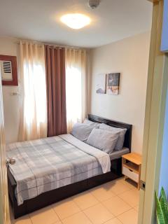 One Spatial Two Bedroom Condominium Unit with Pool and Gym free Netflix and wifi - Città di Iloilo - 2
