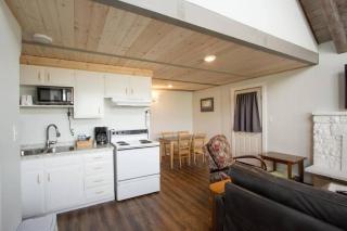 Tidal House #9 - 7