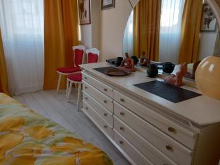 Two Bedroom Apartment Farmec - Cluj-Napoca - 6