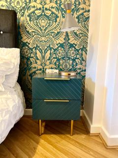 2 Bedroom Apartment near Olympic Park with Free Parking - London - 1