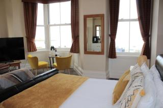 The Crown Hotel - 3